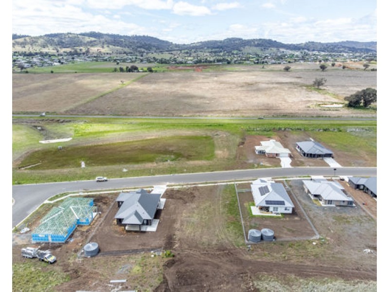 53 Jubata Drive, Tamworth NSW 2340