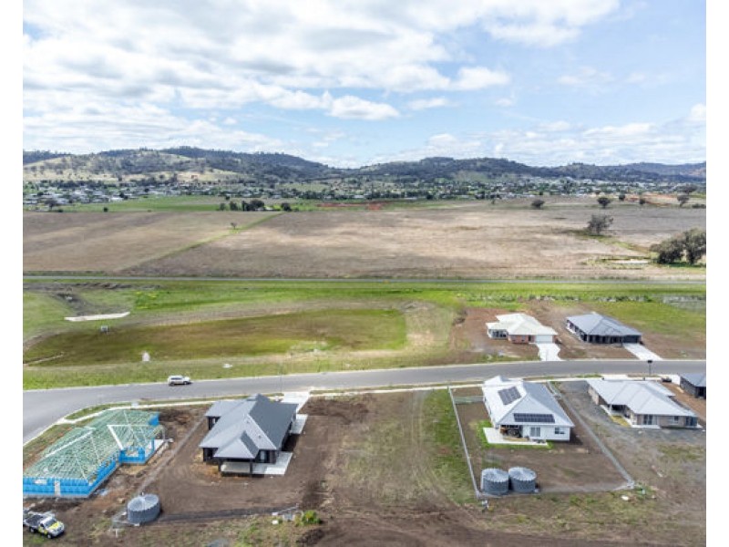 53 Jubata Drive, Tamworth NSW 2340