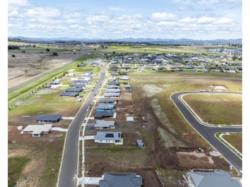 53 Jubata Drive, Tamworth NSW 2340