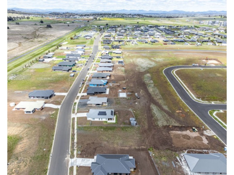 53 Jubata Drive, Tamworth NSW 2340