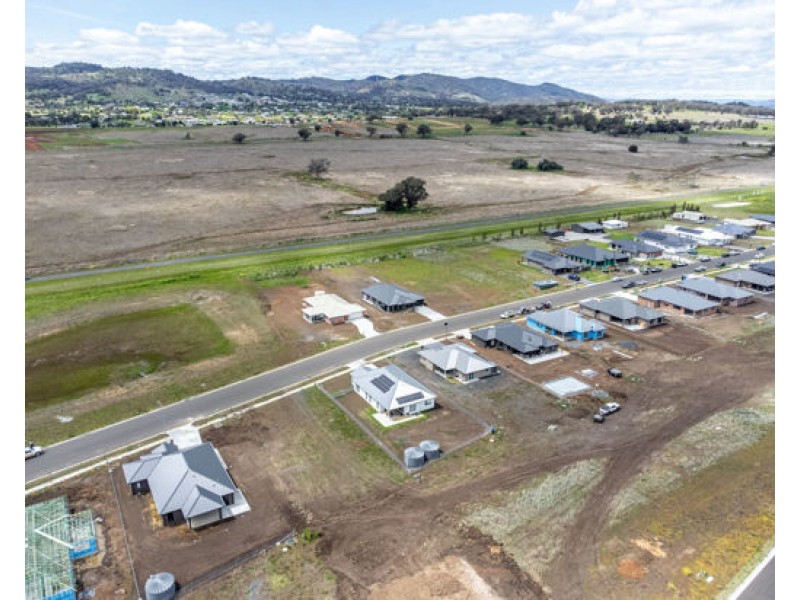 53 Jubata Drive, Tamworth NSW 2340