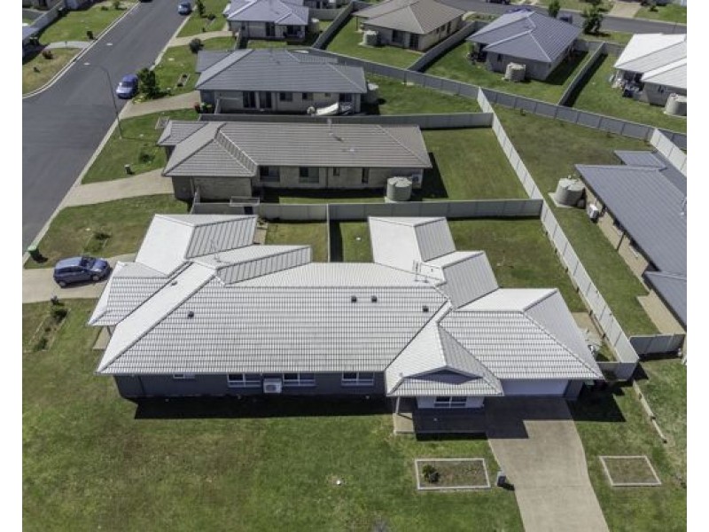 1 & 2/56 Tulipwood Crescent, Tamworth NSW 2340