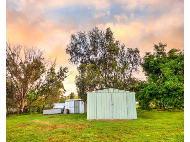 8 Carey Place, Tamworth NSW 2340