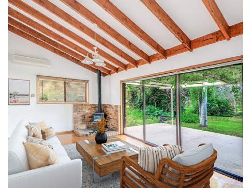 8 Carey Place, Tamworth NSW 2340