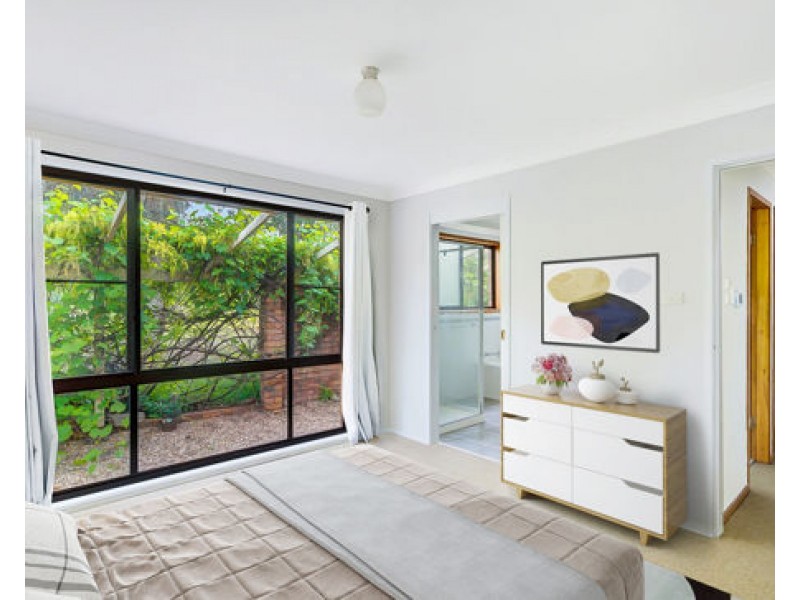 8 Carey Place, Tamworth NSW 2340