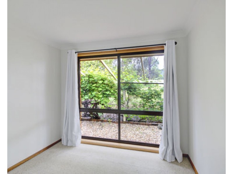 8 Carey Place, Tamworth NSW 2340