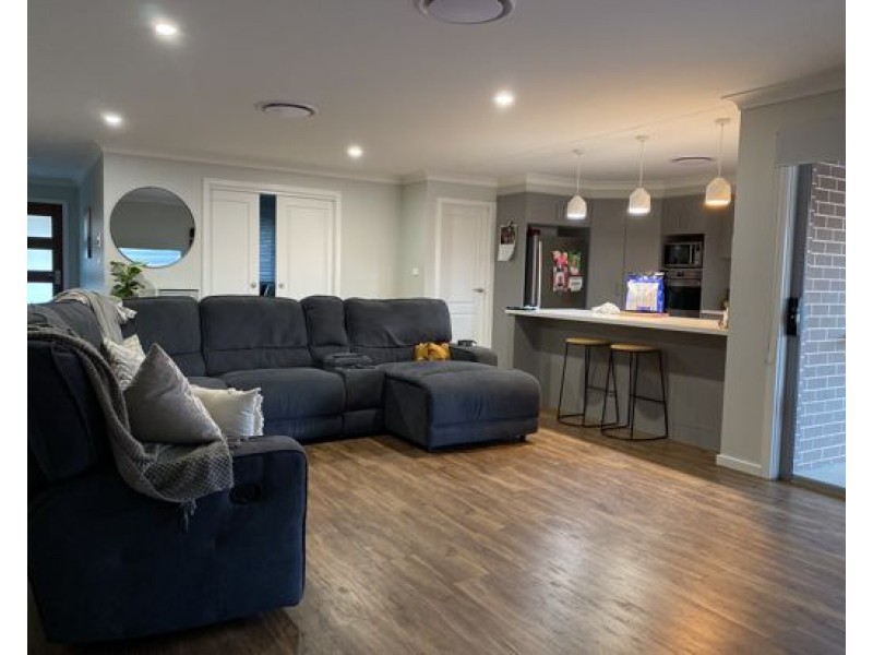 36 Reginald Drive, Kootingal NSW 2352