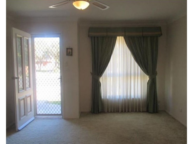 1/2 Belah Close, Tamworth NSW 2340