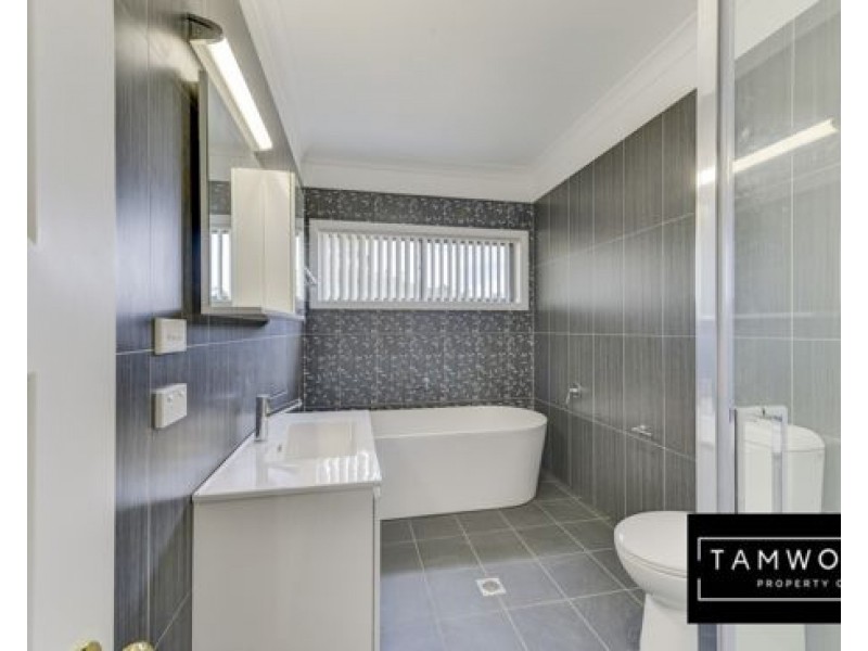 1/9 Wollemi Close, Tamworth NSW 2340