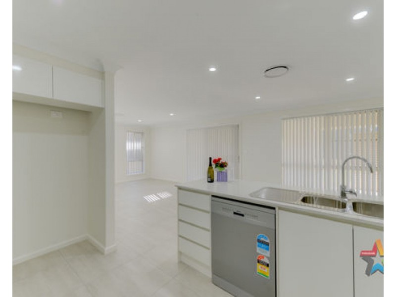 2/3 Francis Avenue, Tamworth NSW 2340