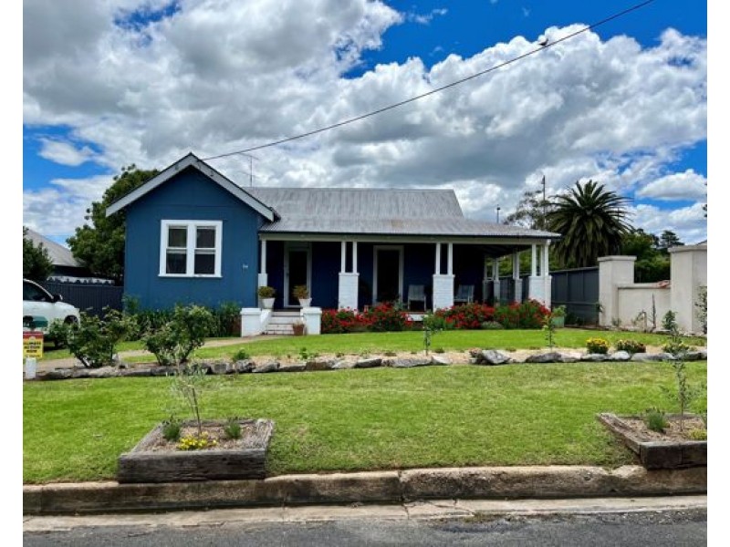 94 Fitzroy Street, Tamworth NSW 2340