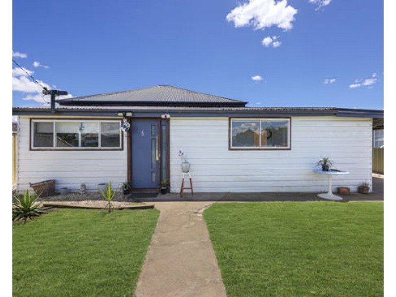 6 Lydia Street, Tamworth NSW 2340