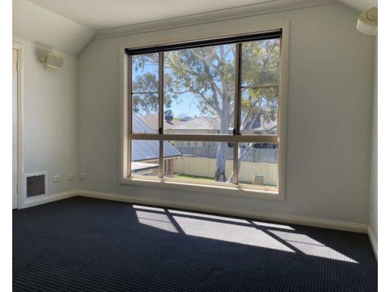12 The Retreat, Tamworth NSW 2340