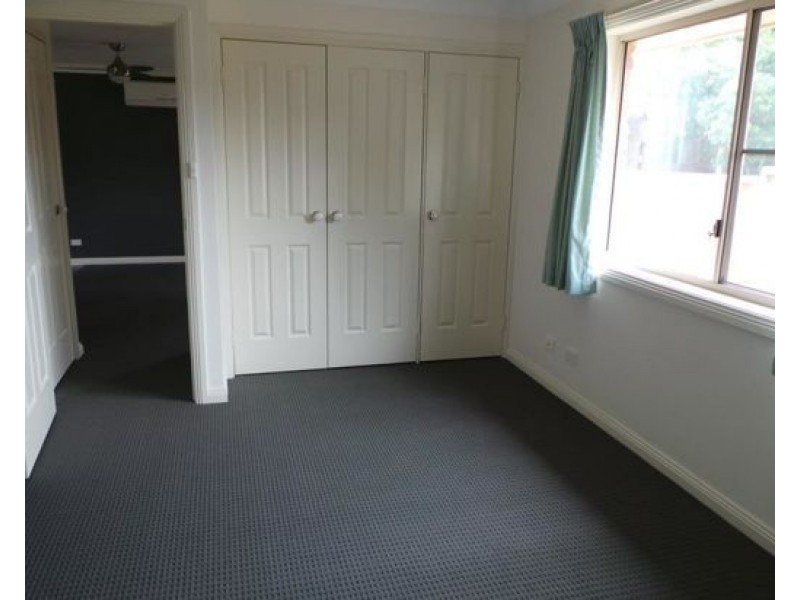 12a The Retreat, Tamworth NSW 2340