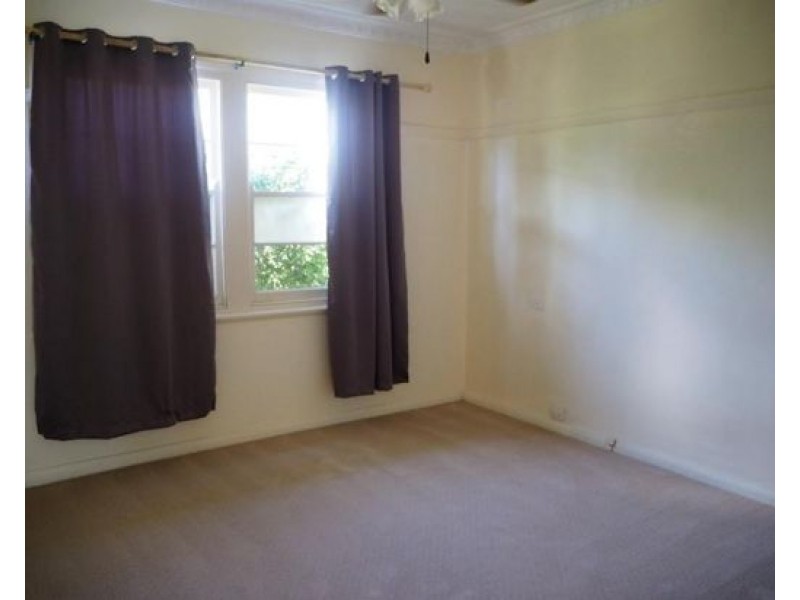 26 Woodstock Street, Tamworth NSW 2340