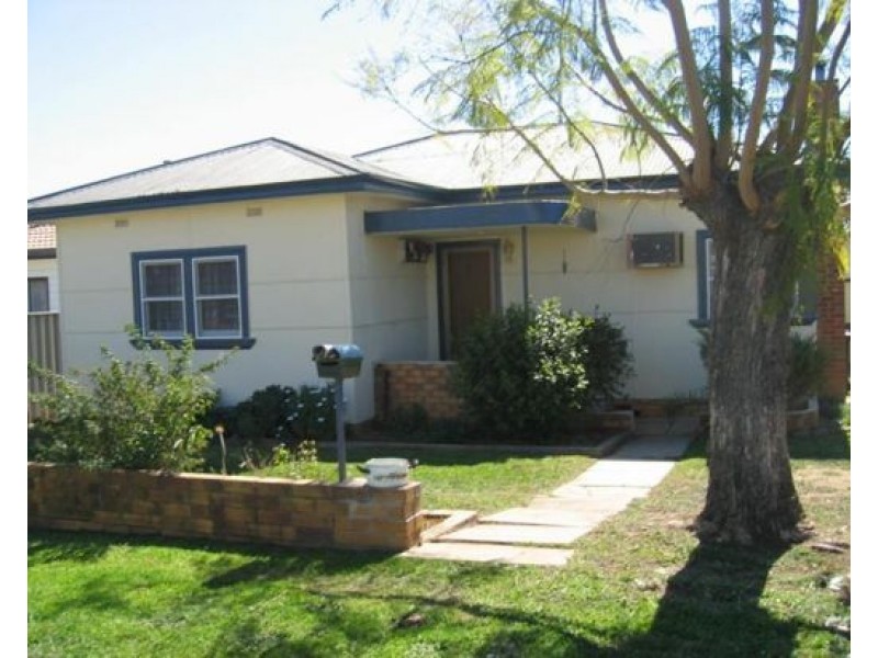13 Thomas Street, Tamworth NSW 2340