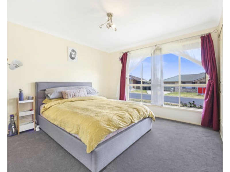 18 Warburton Drive, Tamworth NSW 2340