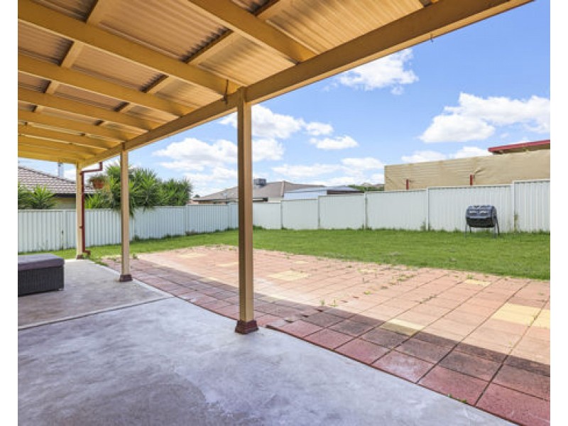 18 Warburton Drive, Tamworth NSW 2340