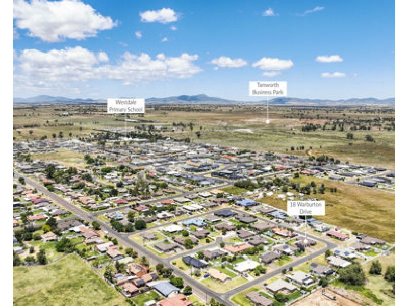 18 Warburton Drive, Tamworth NSW 2340