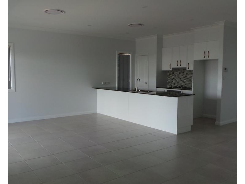 13 Kingham Street, Tamworth NSW 2340