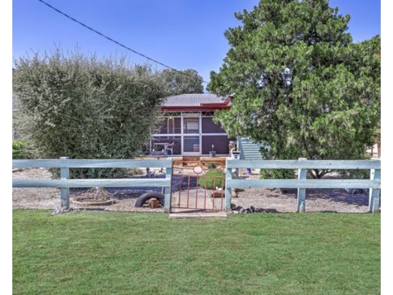 3 Stoddart  Street, Manilla NSW 2346