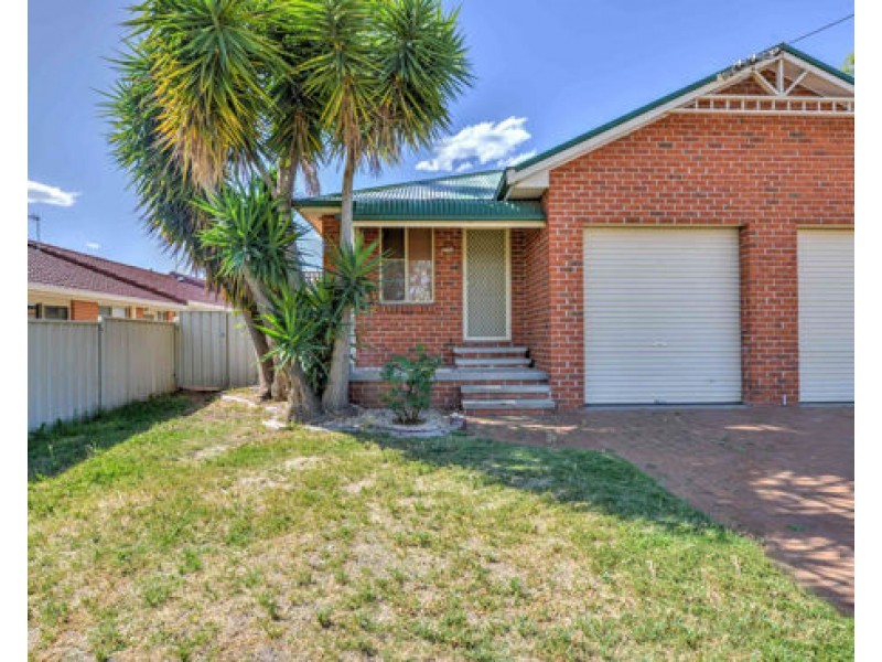 1/8 Curlew Crescent, Tamworth NSW 2340