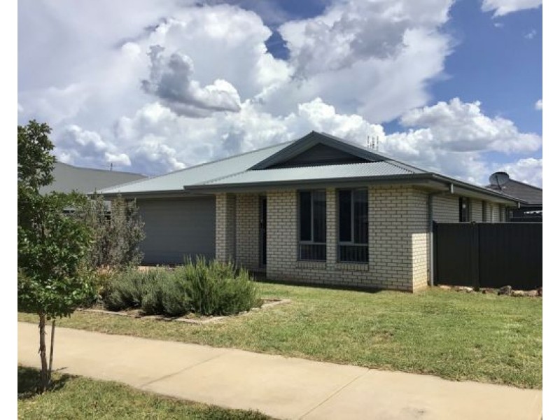 16 Kingham Street, Tamworth NSW 2340