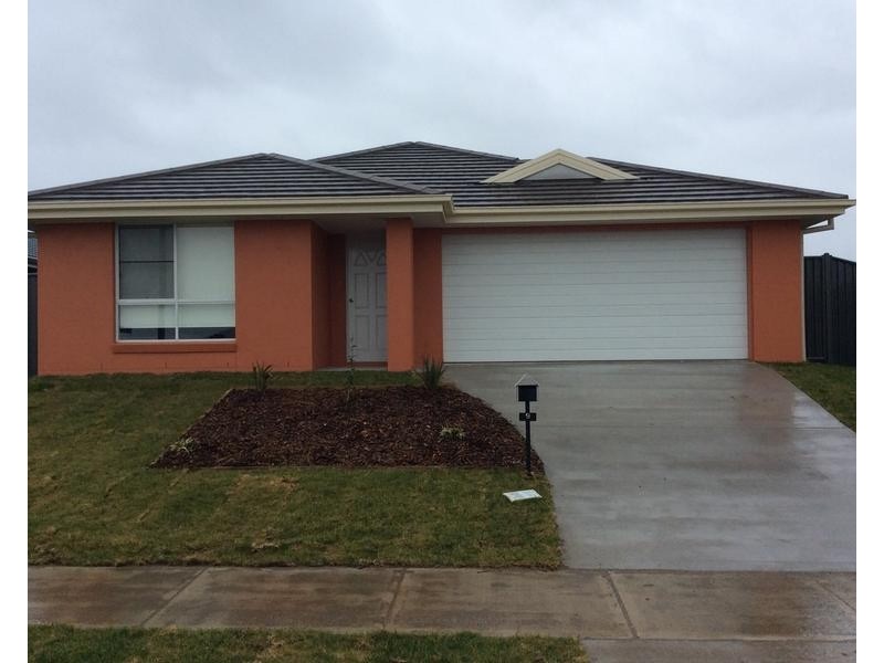 9 Barber Street, Tamworth NSW 2340