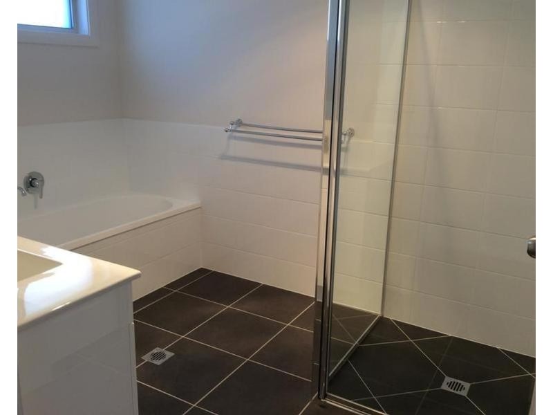 9 Barber Street, Tamworth NSW 2340