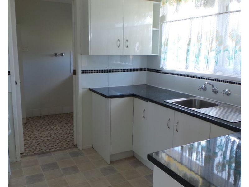 12 Ernest Street, Tamworth NSW 2340