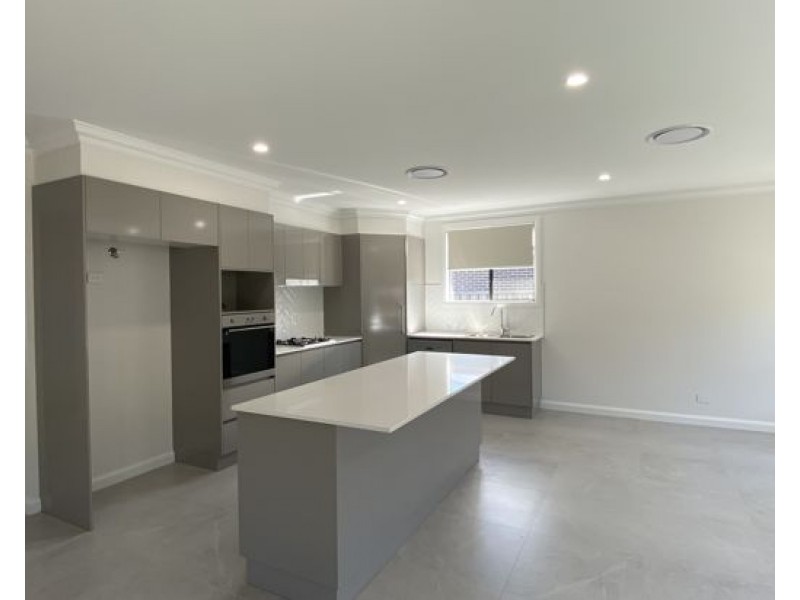 11 Conway Close, Tamworth NSW 2340