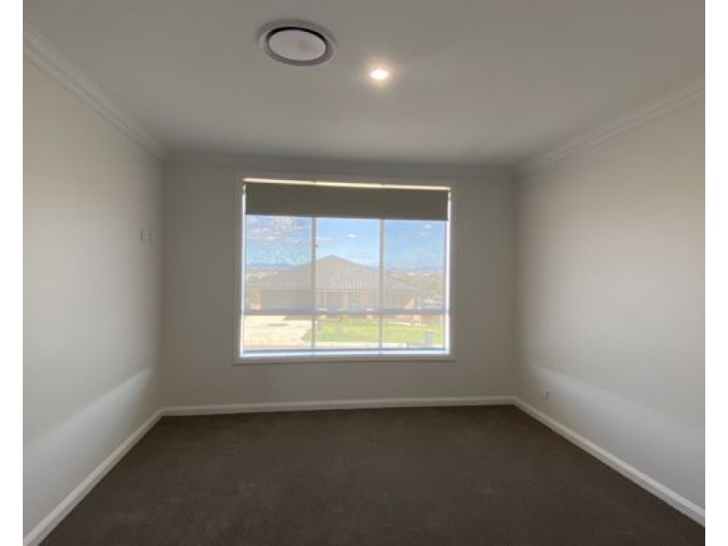 11 Conway Close, Tamworth NSW 2340