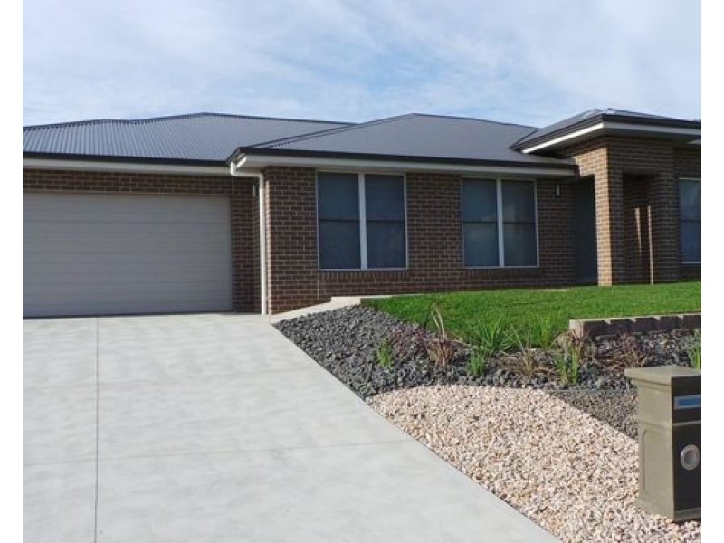 2 Kaputar Close, Tamworth NSW 2340