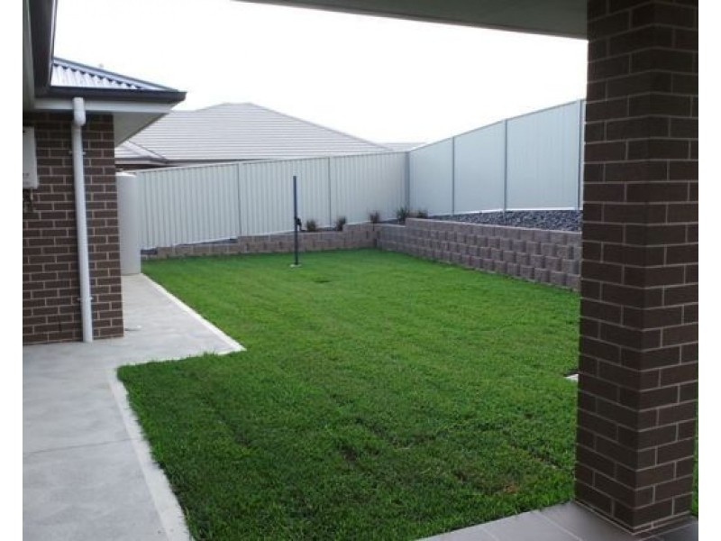 2 Kaputar Close, Tamworth NSW 2340