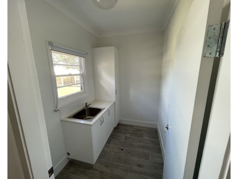 131 Piper Street, Tamworth NSW 2340