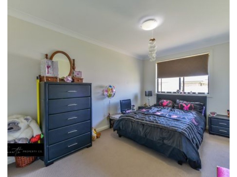 19 Carnegie Place, Tamworth NSW 2340
