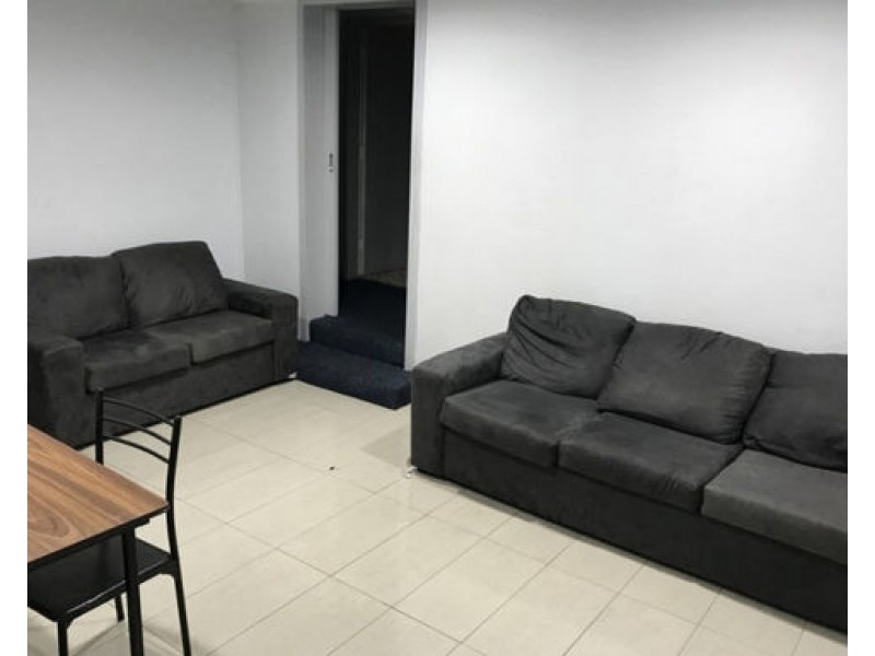 Upstairs Flat 417-419 Peel Street, Tamworth NSW 2340