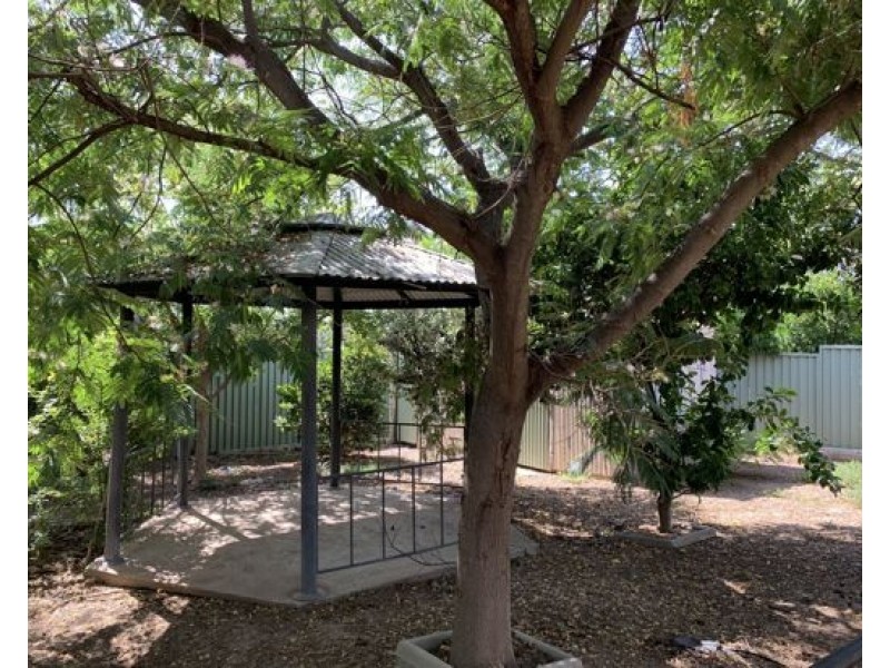 11 Hilton Street, Tamworth NSW 2340