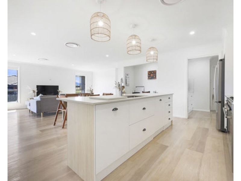 4 Tuscany Boulevard, Tamworth NSW 2340