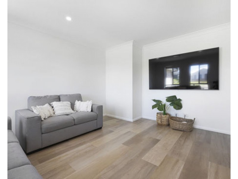 4 Tuscany Boulevard, Tamworth NSW 2340