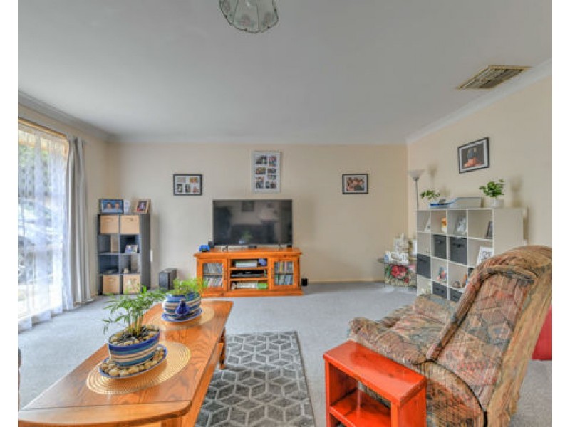 8 Grevillea Place, Tamworth NSW 2340