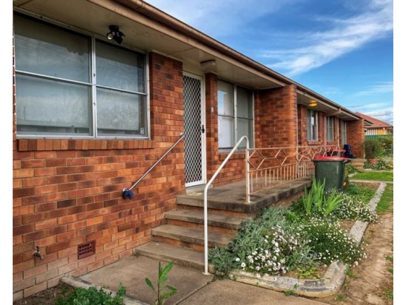2/15 Petra Avenue, Tamworth NSW 2340