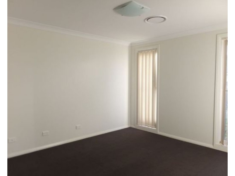 15 Regal Park Drive, Tamworth NSW 2340