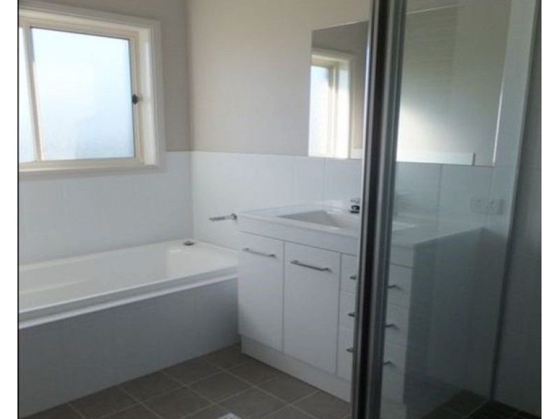 31 Falcon Drive, Tamworth NSW 2340