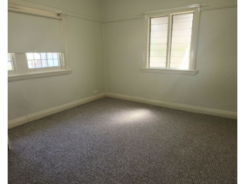 13 Thomas Street, Tamworth NSW 2340