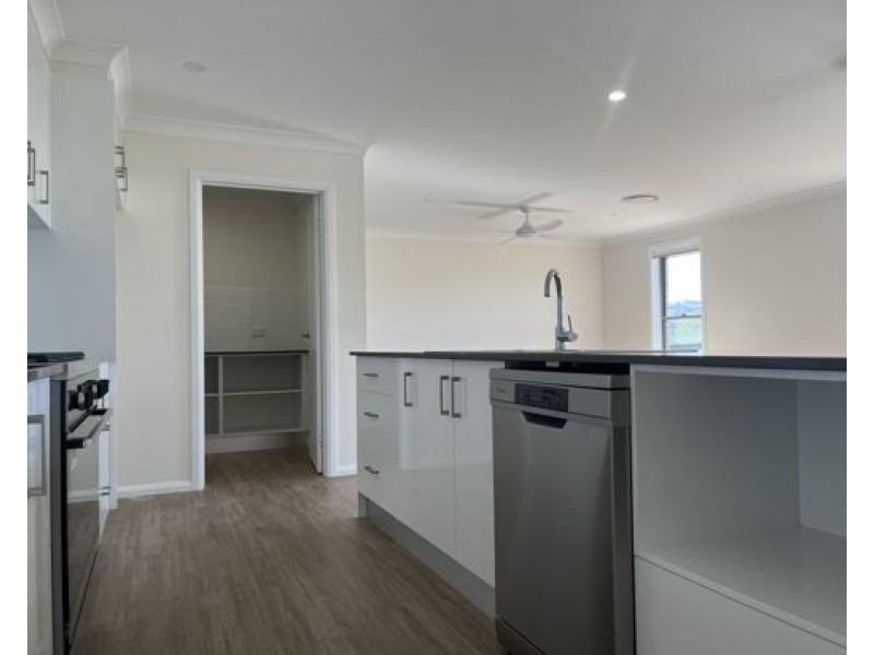 15 Evesham Circuit, Tamworth NSW 2340
