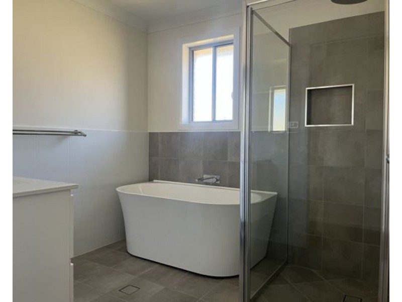 15 Evesham Circuit, Tamworth NSW 2340