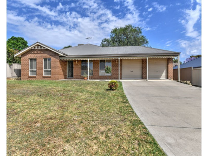 42 Campbell Road, Tamworth NSW 2340