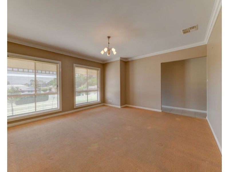 42 Campbell Road, Tamworth NSW 2340