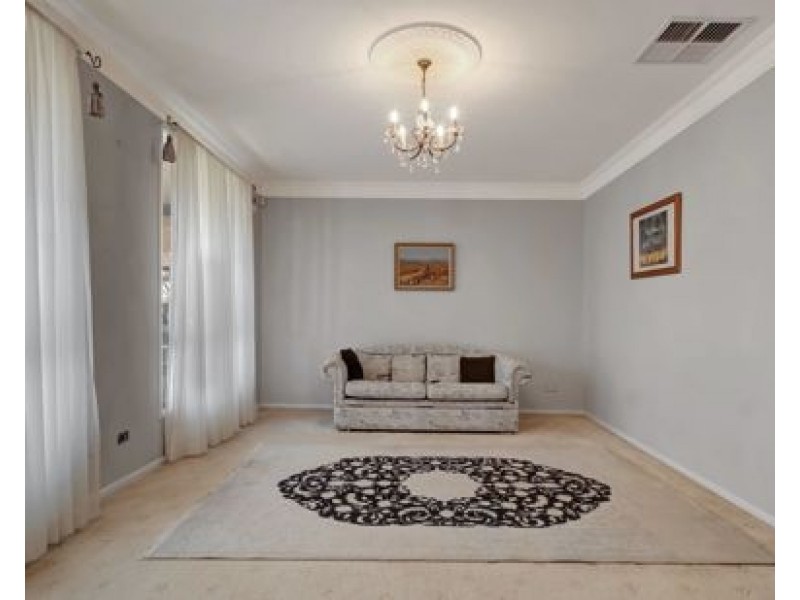 13 Wayamba Close, Tamworth NSW 2340